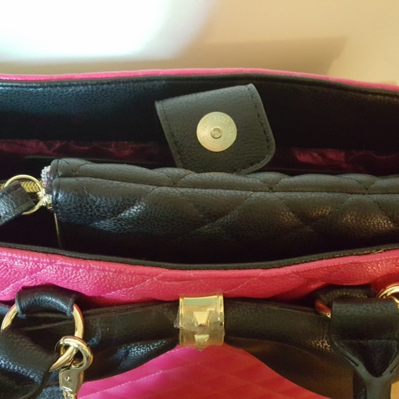 Handbag - Picture 7 of 8